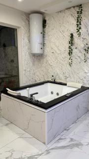 Villa La Bocca with Sauna, Jacuzzi & Pool - Saraievo - 5