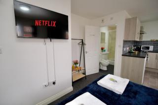 Gosford Park Studio 8 - Coventry - Coventry - 2
