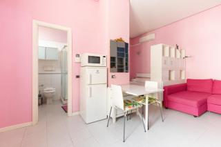 GuestHost - Isola Cosy Pink Studio Apt - Milano - 2