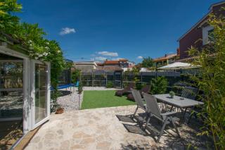 Arwen, Apartment with pool - Juršići - 1