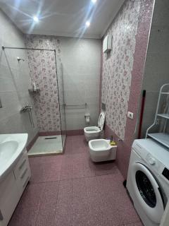 Cozy Grand Apartment - Tirana - 9