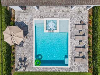 Cheerful 7 Bdrm Home with Cinema Room at Encore - Orlando - 0