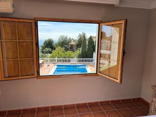 Villa Aroha - Huge Villa, Sea Views & 2 pools - 1