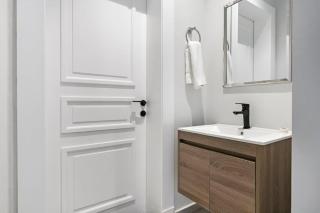 GR - Luxury 3-BD Apt - Self-Entry - Prime Location - Riade - 2