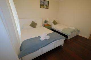 Relaxing Two-Bedroom Retreat Near the Airport - Perth - 6
