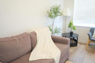 Relaxing Two-Bedroom Retreat Near the Airport - Perth - 5