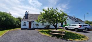 Traditional 2 Bedroom Cottage - Louisburgh - 2