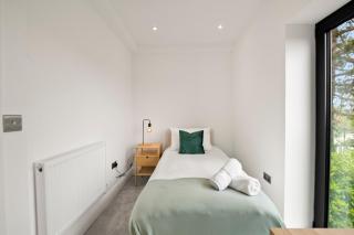 Spacious 3bd l Family Home - Coulsdon - 3