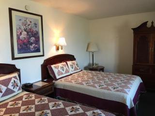 Crest Country Inn - 5