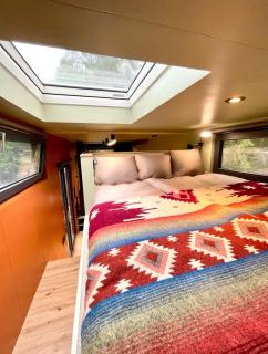 Freyja Summer Forest Retreat Cabin with Private Outdoor Tub and Lakeside Views - 3