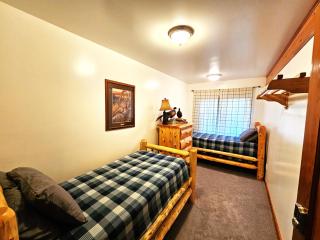 Bear Mountain Lodge. 560 Acre Wooded Estate. - Robbinston - 9