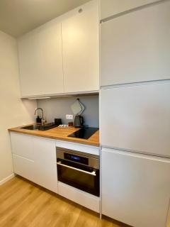 Elyra Airport Apartment - - 1