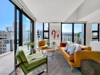 Luxury Penthouse Loft with 300 degrees Cityscape Views - Le Cap - 5