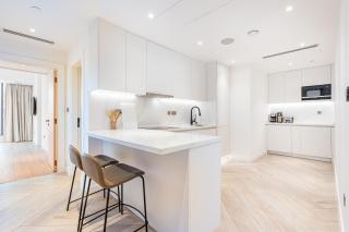 Gorgeous Home with Full Marina & Skyline View - 8