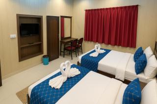IQ Hotel Ayodhya - Modern Stay Near Ram Mandir with Free Parking - Ayodhya - 7