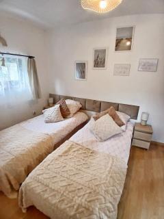 Eleonor Accommodation - Liszki - 1