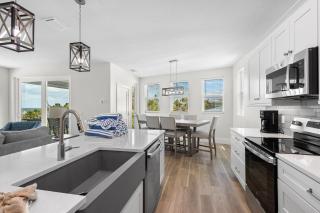 Beacon by the Sea Retreat - Bradenton Beach - 3
