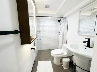 Stylish 2BR - EWR, Stadium & NYC - Newark - 9