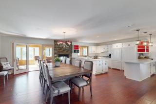 The 19th Hole Lakeside - 5