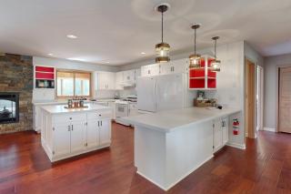 The 19th Hole Lakeside - 2