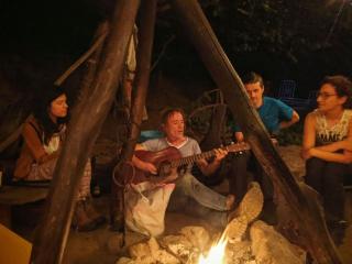 Underhill Hobbit House - Chiozza - 1