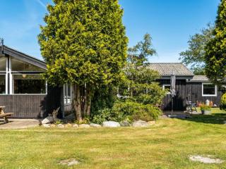 Holiday Home Meindor - 240m to the inlet by Interhome - 1