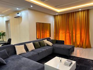 Granduer Apartment - Maiyegun - 7