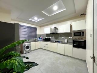 Granduer Apartment - 4