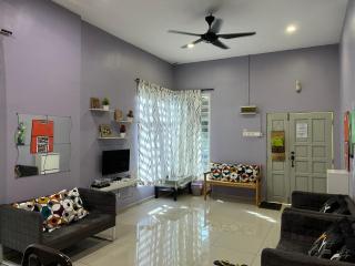 Rumah Armand Ayer Keroh Bandar Melaka 4BR Fully Aircond - Melaka - 9