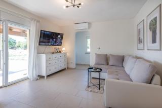 Villa Antonia, a beautiful pool villa in a large 1900 sqm garden - Modrušani - 1