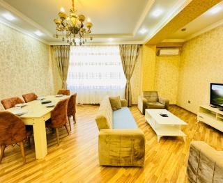 Panoramic Apartment - Baku - 4