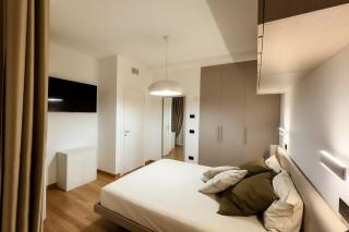 A Touch of Elegance - Milan - 3