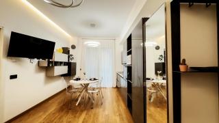 A Touch of Elegance - Milan - 0