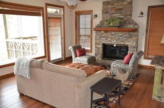 Mountain Retreat With Great View and Calm Winds - Burnsville - 5