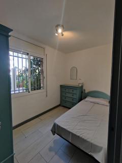 Gorgeous 4 Bed Apartment with Great Location - Salou - 3