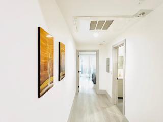 Newly Built Stylish Modern 2B In LA - North Sherman Way - 1