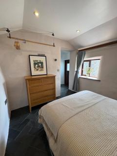Tiddy Barn Heritage Hideaway - Hartland - 7