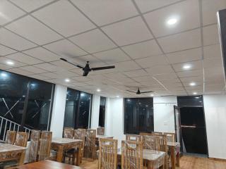 Vibhuti Homestay & Restaurant - Jāmb - 1