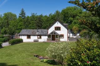 White Horse Farmhouse - Luxury Retreat - Abergavenny - 0