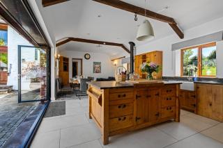 White Horse Farmhouse - Luxury Retreat - Abergavenny - 8