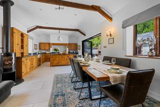 White Horse Farmhouse - Luxury Retreat - Abergavenny - 2