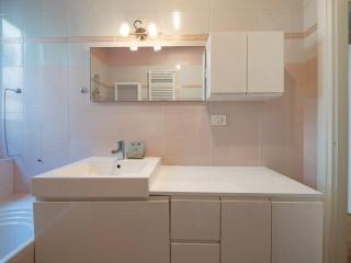 I-Host Apartment - Certosa 92 - Milan - 9