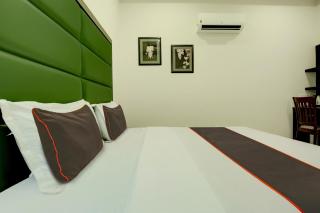 Super Collection O Ovel Hotel Grand - Ābādpura - 1