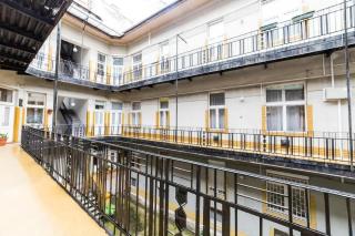 Stradivari - Budapest - 9