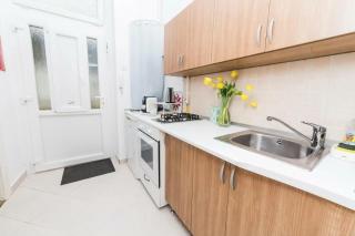 Stradivari - Budapest - 6