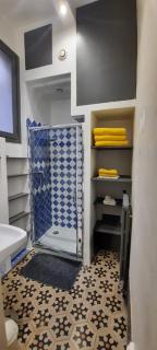 Crest centre Studio - Crest - 1