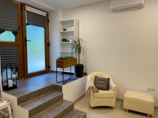 GlamByAJ with free parking and Netflix - Pula - 5