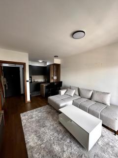Cozy & Chic Downtown Stay - Podgorica - 0