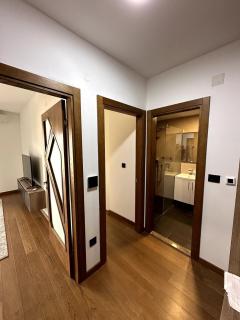 Cozy & Chic Downtown Stay - Podgorica - 4