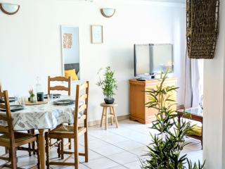 GRAND T2 lumineux avec JARDIN PRIVE - Trets - 6